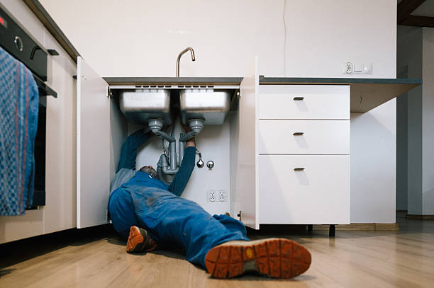 Professional Leak Detection technician working in Martin, KY